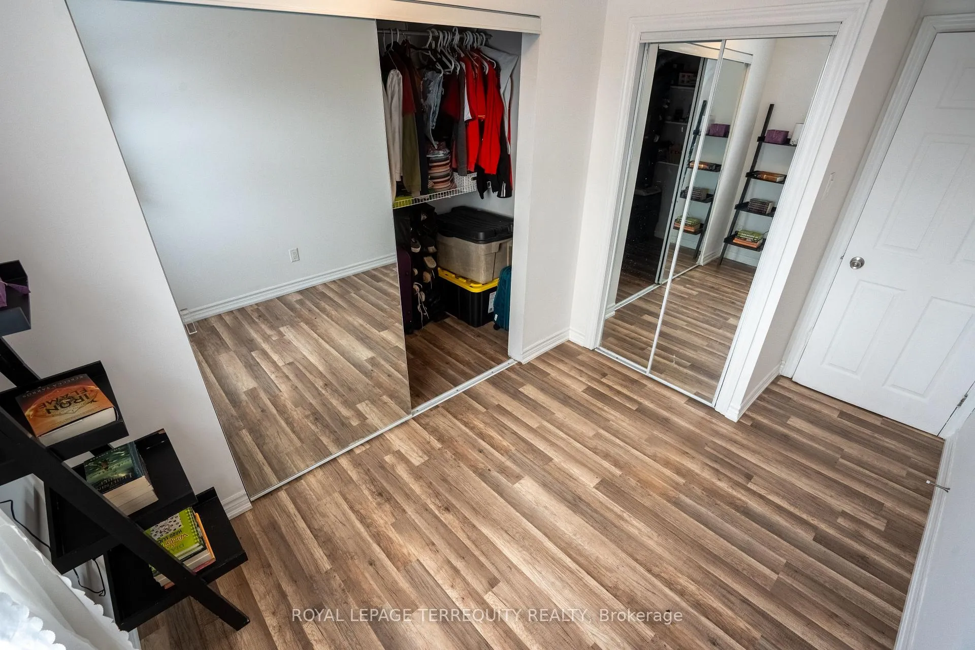 Photo 28 of 65 Dorset Drive, Brampton, Southgate — HOMEH