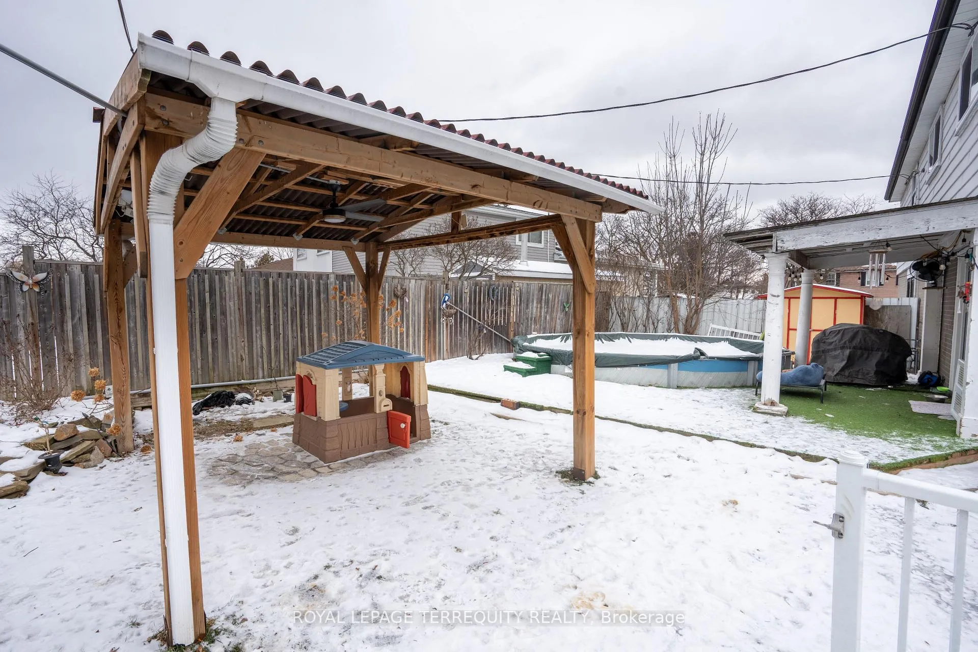Photo 40 of 65 Dorset Drive, Brampton, Southgate — HOMEH