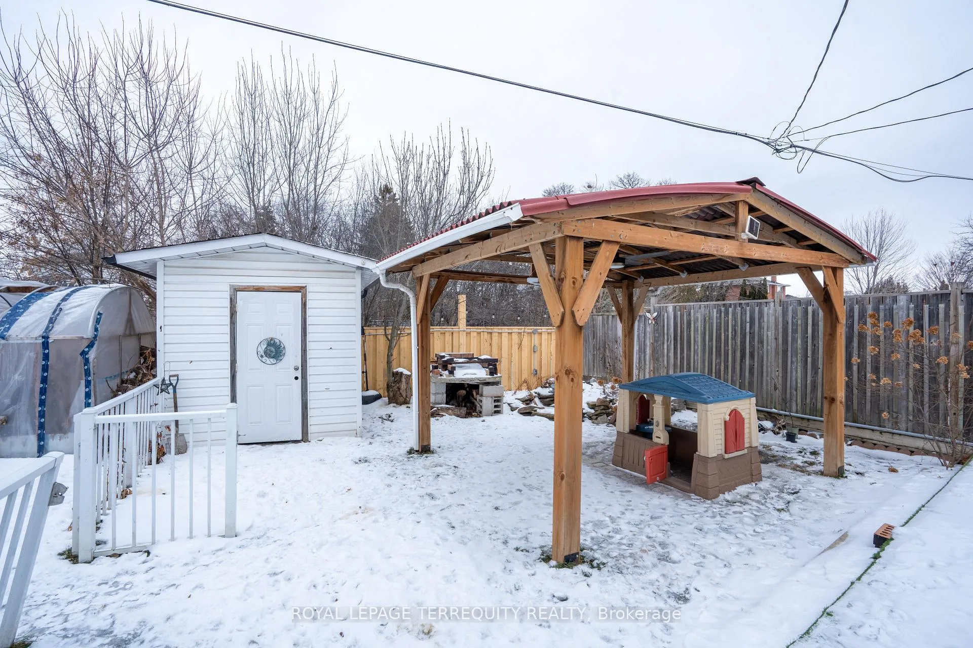 Photo 42 of 65 Dorset Drive, Brampton, Southgate — HOMEH
