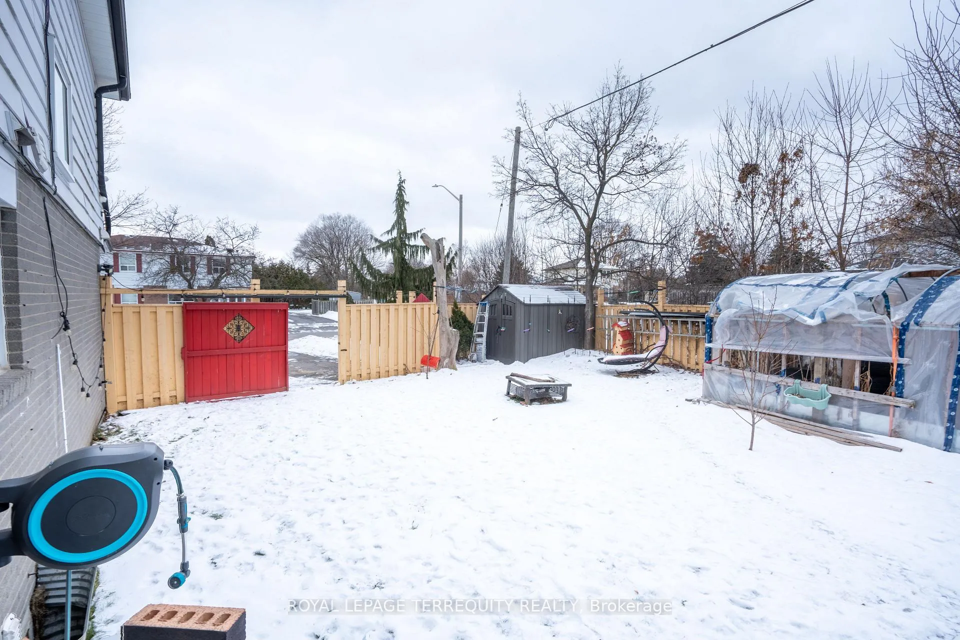 Photo 43 of 65 Dorset Drive, Brampton, Southgate — HOMEH