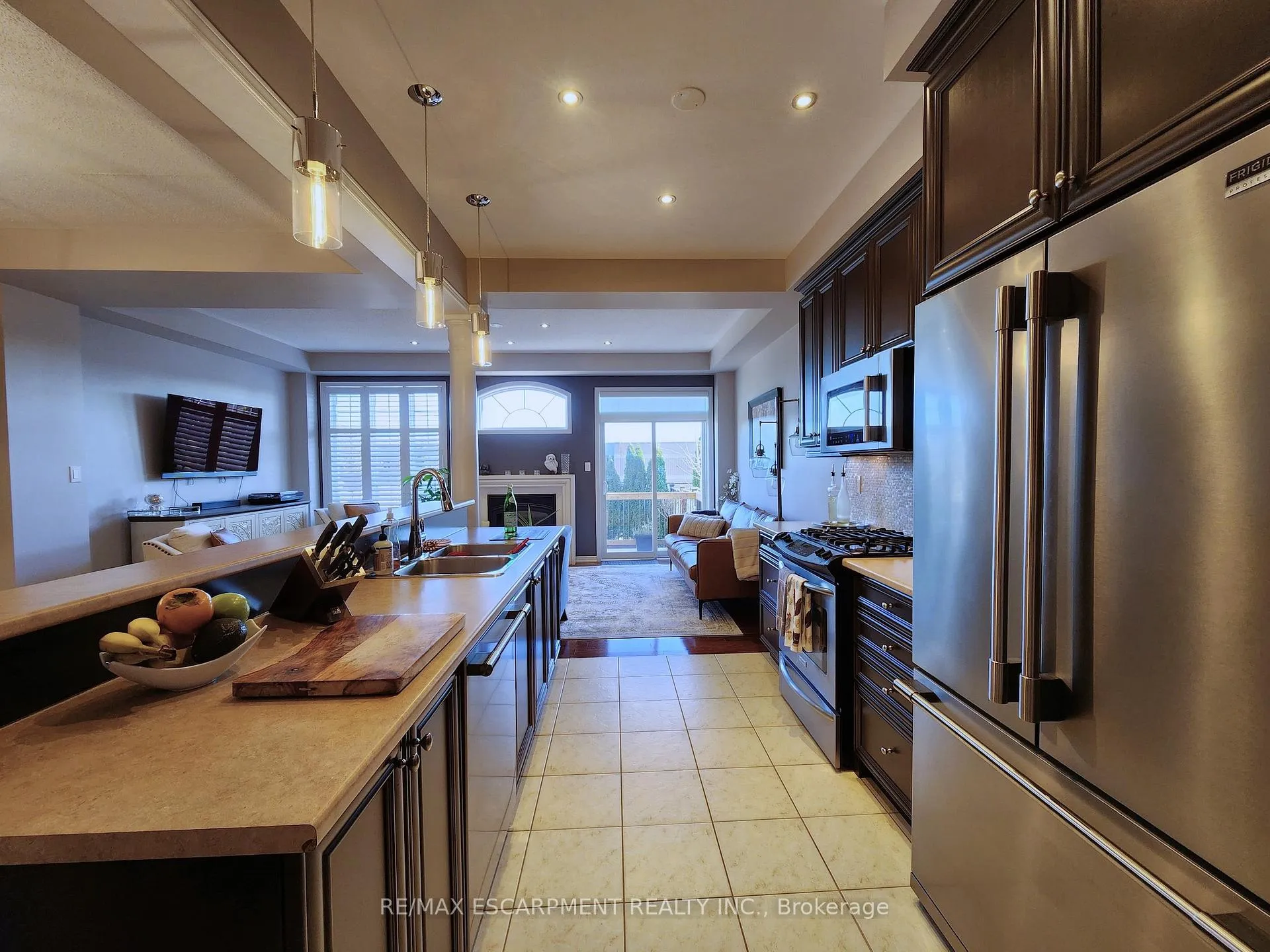 Photo 9 of 165 Nisbet Boulevard, Hamilton, Waterdown — HOMEH