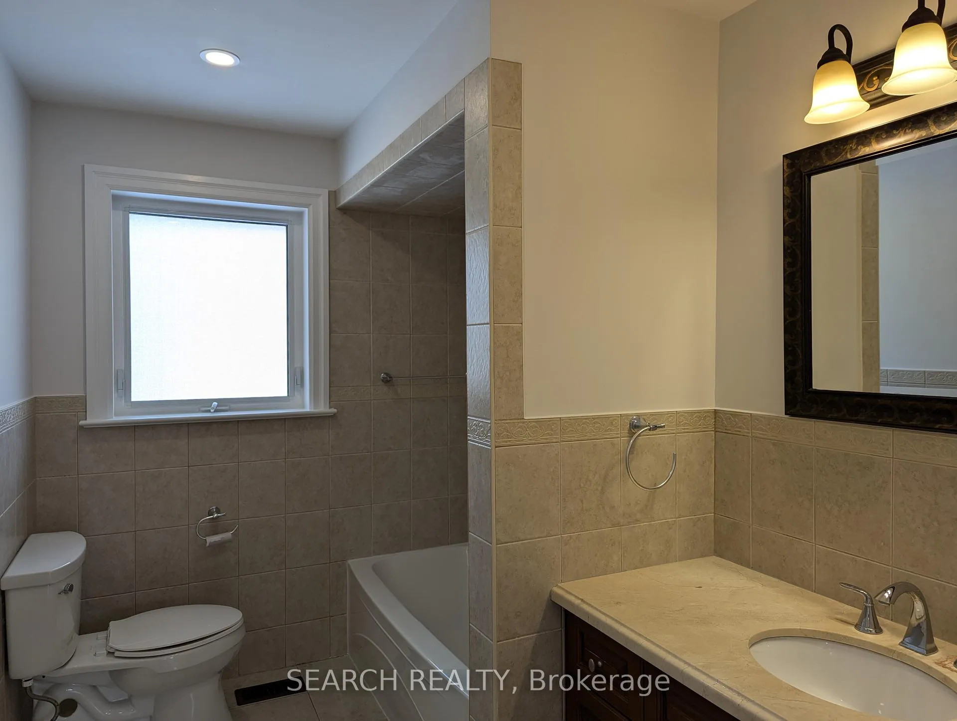 Photo 6 of 10 Lancer Drive, Vaughan, Maple — HOMEH