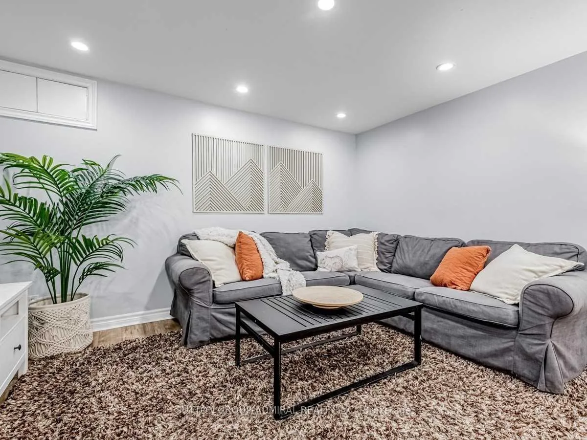 Photo 2 of Unit Basement, 6 Fallowfield Road, Etobicoke, Rexdale-Kipling — HOMEH