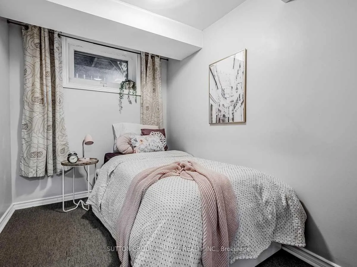 Photo 4 of Unit Basement, 6 Fallowfield Road, Etobicoke, Rexdale-Kipling — HOMEH