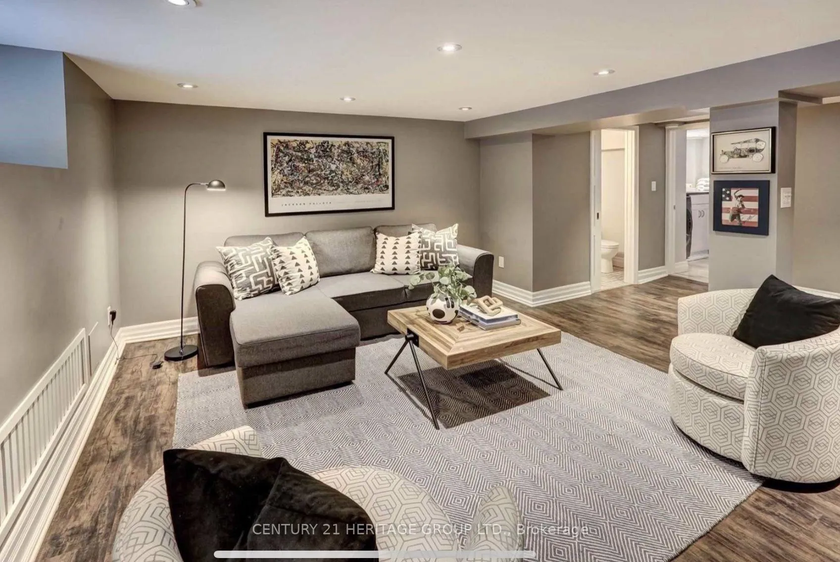 Photo 22 of 520 Briar Hill Avenue, Toronto, Lawrence Park South — HOMEH