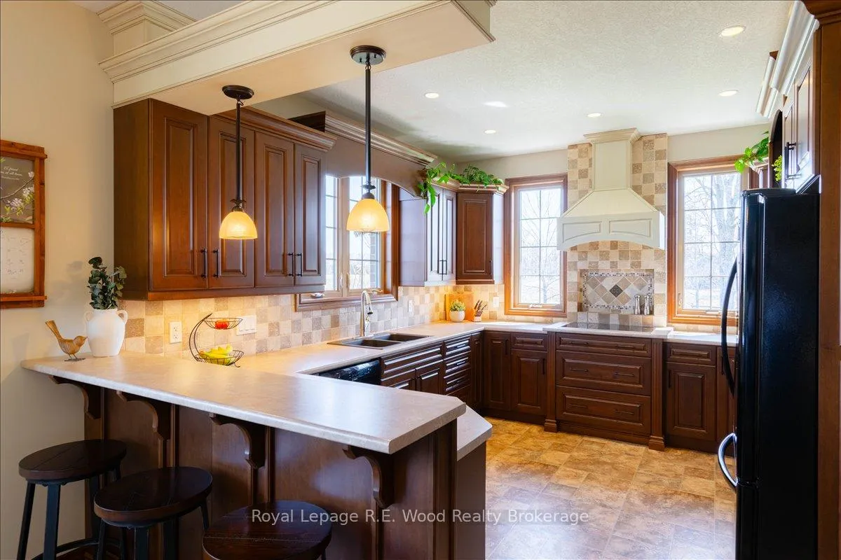 Photo 10 of 134 Norwich Road, Brant, Burford — HOMEH