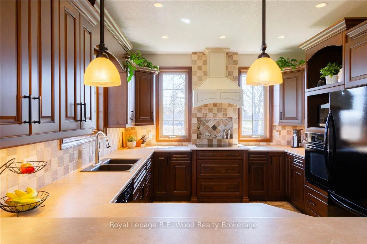 Photo 11 of 134 Norwich Road, Brant, Burford — HOMEH