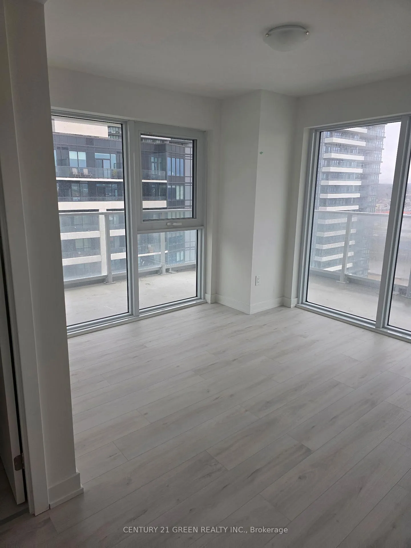 Photo 30 of Unit 1511, 1010 Sandy Beach Road, Pickering, Bay Ridges — HOMEH