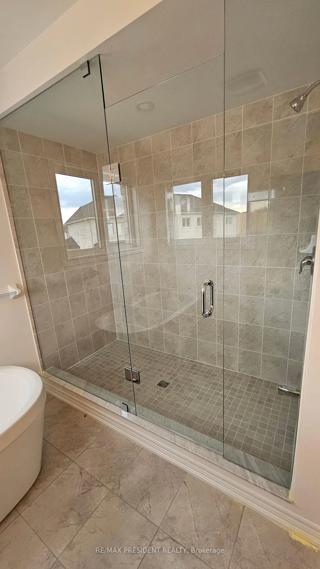 Photo 15 of 55 Baycroft Boulevard, Essa, Angus — HOMEH