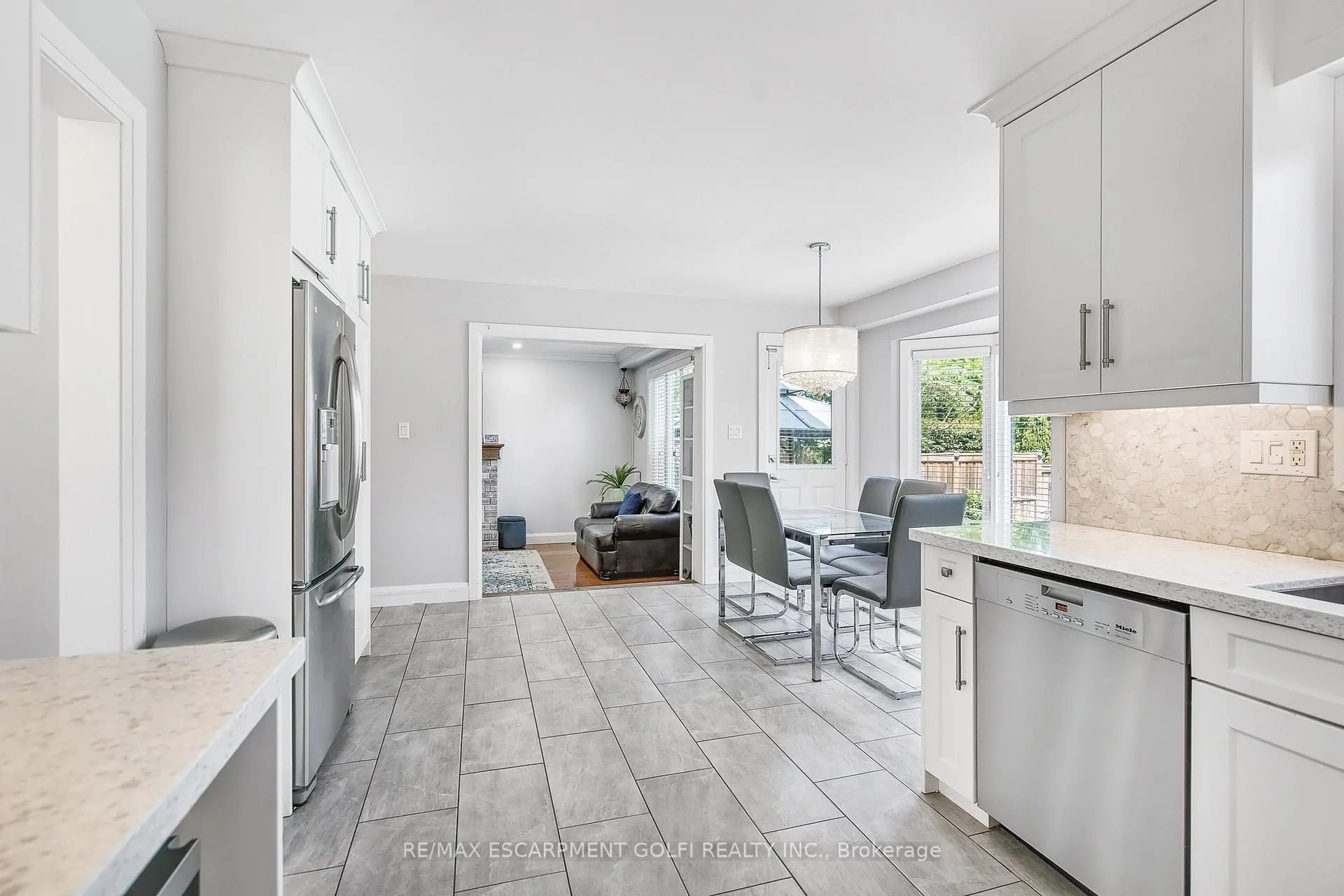 Photo 14 of 11 Sumner Crescent, Grimsby, Grimsby Beach — HOMEH