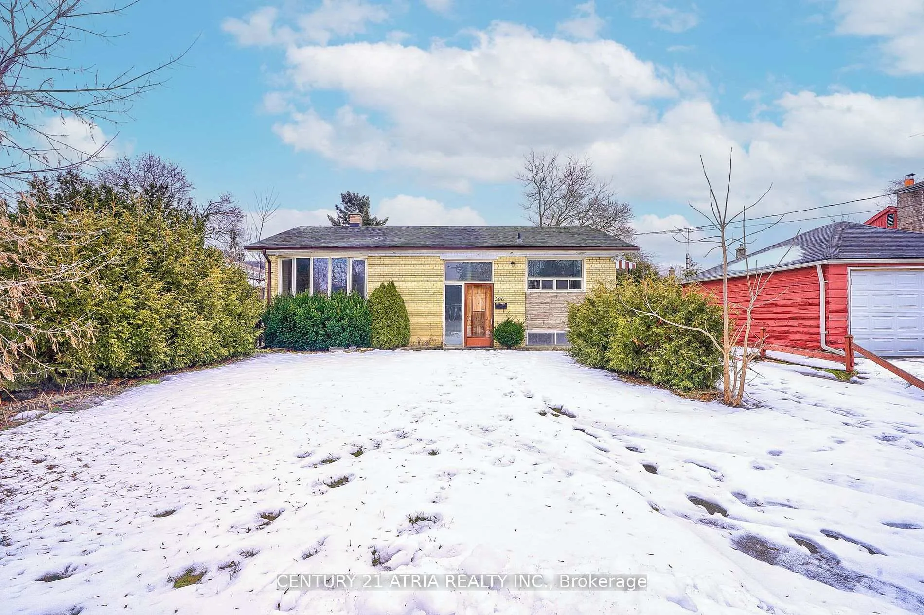 Photo 2 of 386 Paliser Crescent N, Richmond Hill, Harding — HOMEH