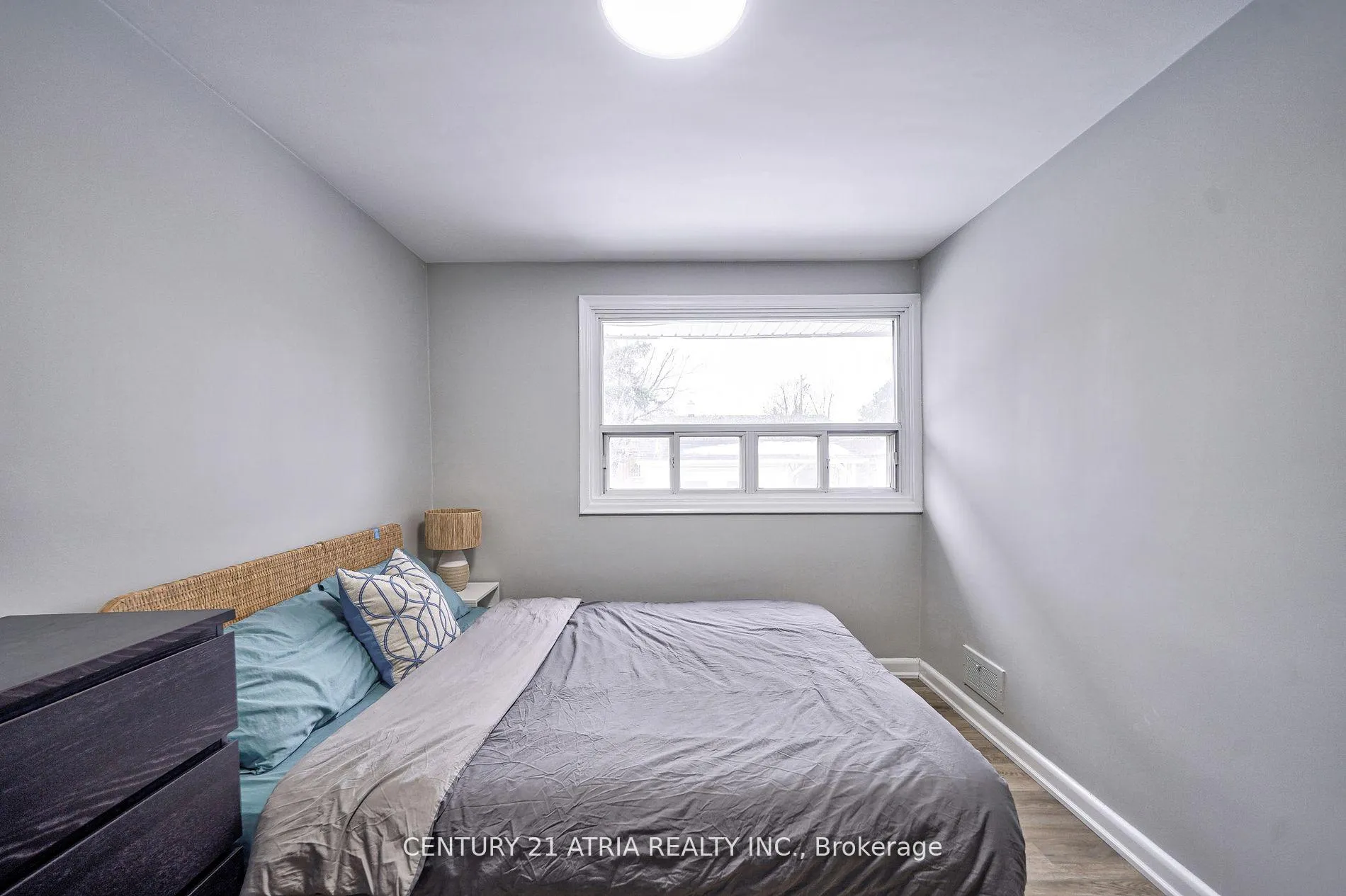 Photo 16 of 386 Paliser Crescent N, Richmond Hill, Harding — HOMEH