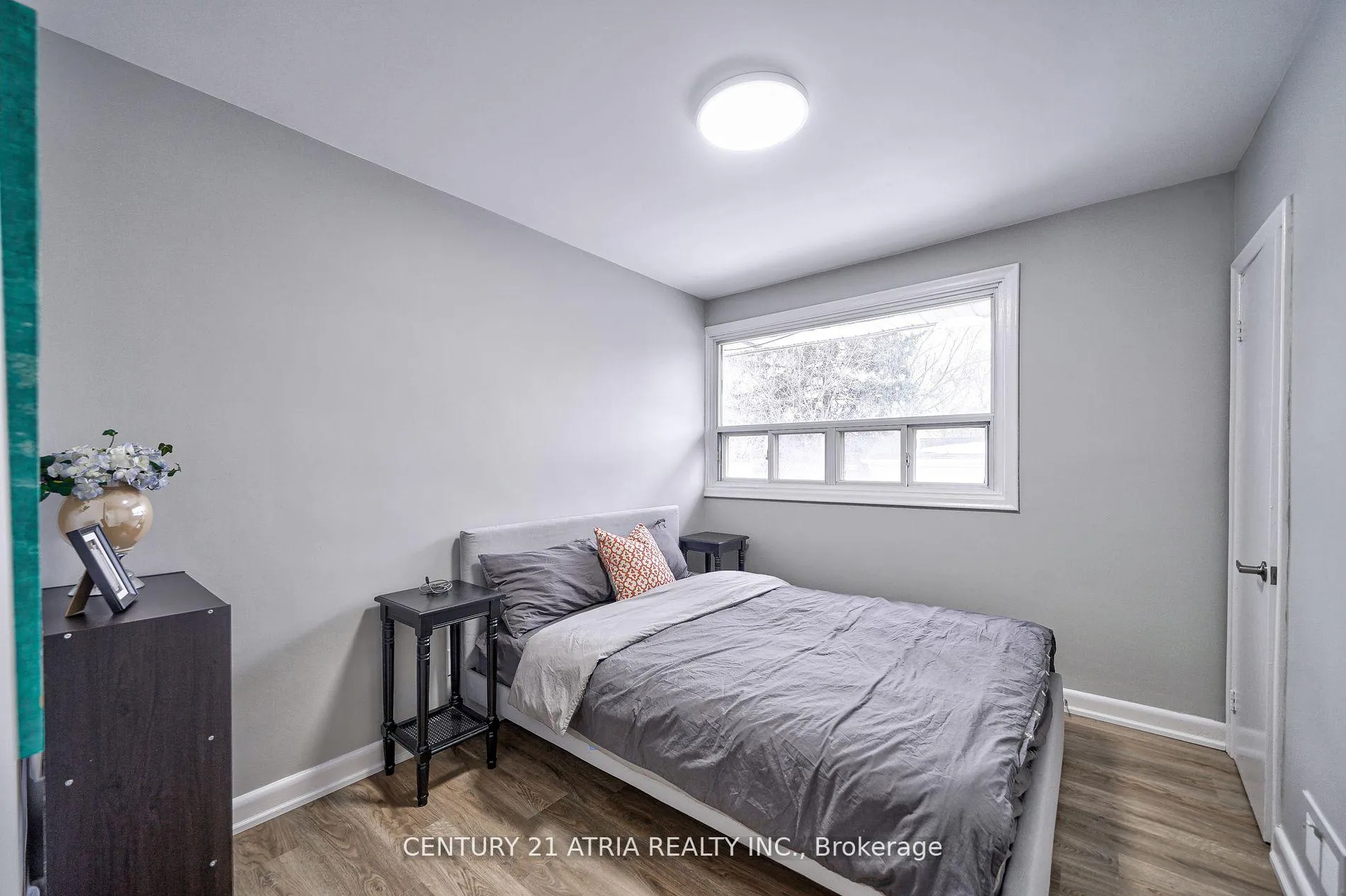 Photo 18 of 386 Paliser Crescent N, Richmond Hill, Harding — HOMEH