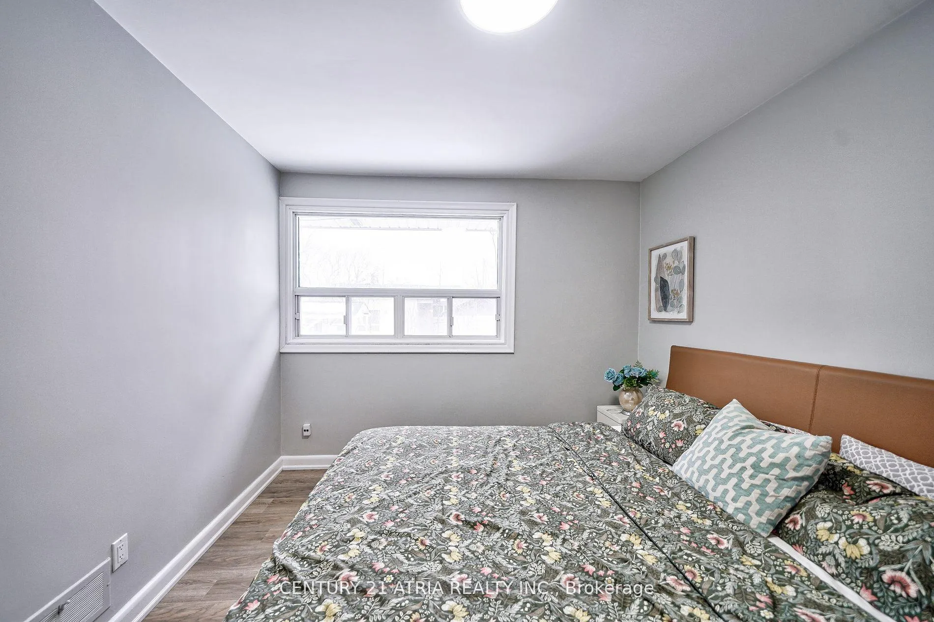 Photo 24 of 386 Paliser Crescent N, Richmond Hill, Harding — HOMEH