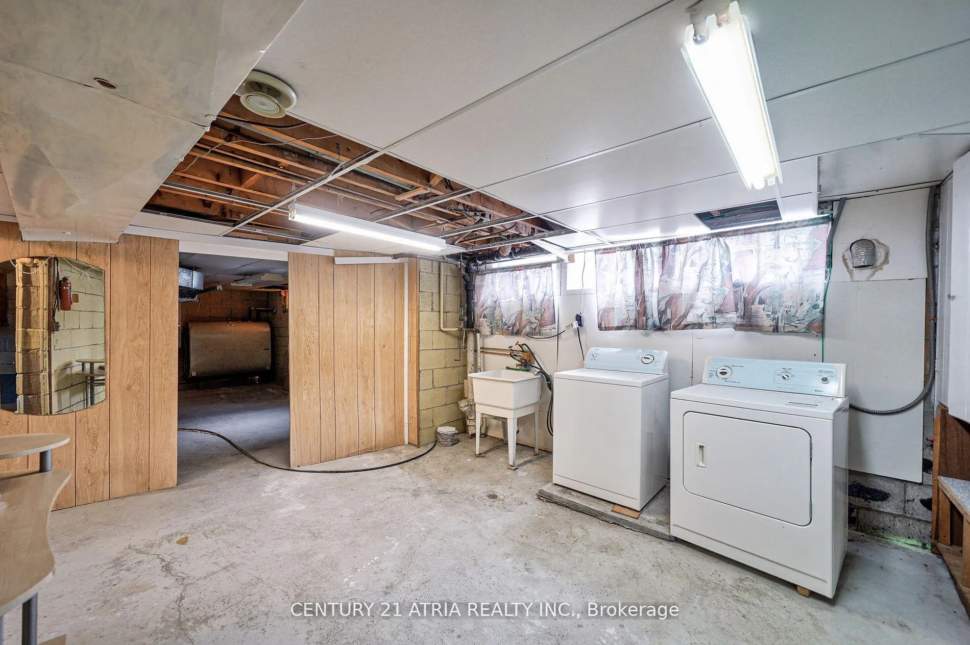 Photo 30 of 386 Paliser Crescent N, Richmond Hill, Harding — HOMEH