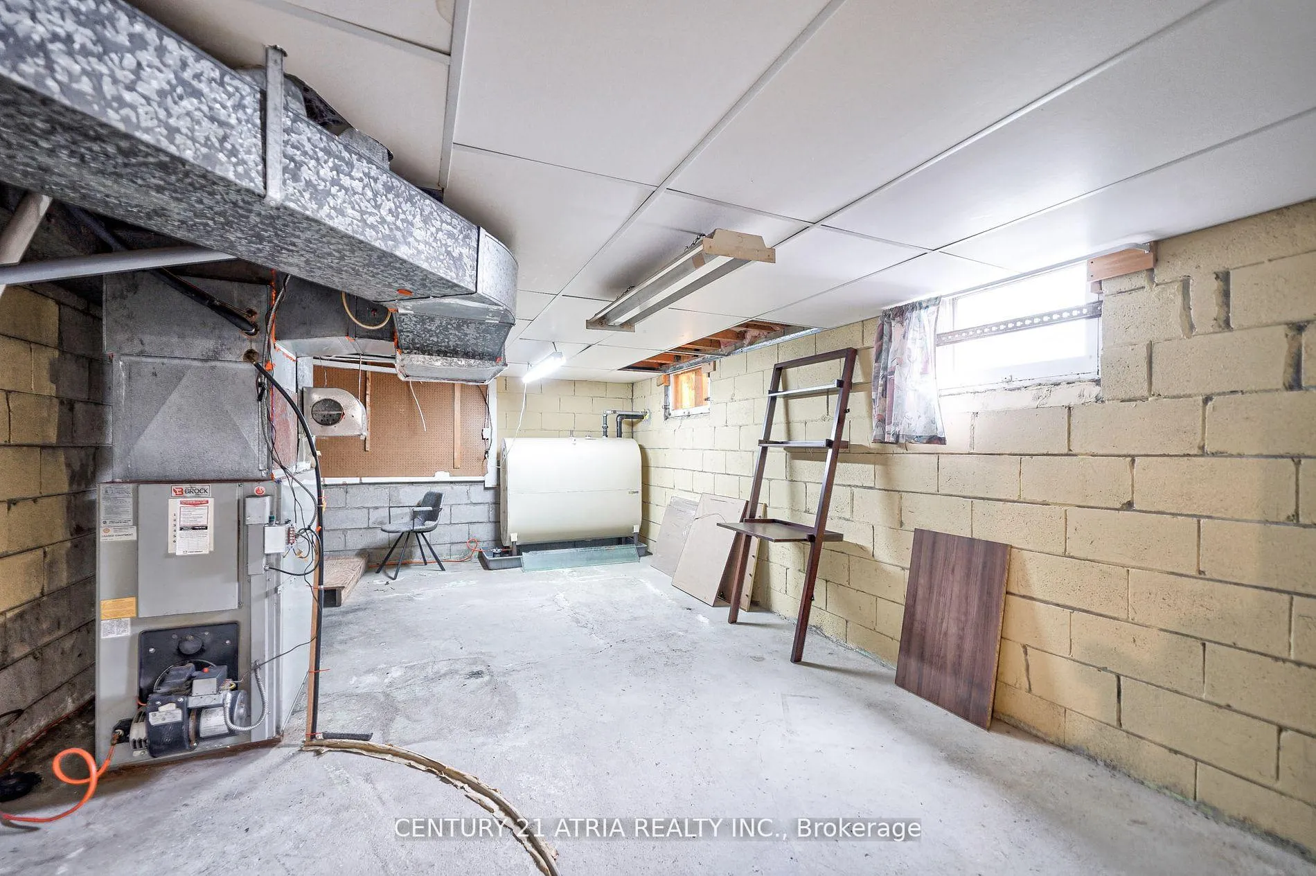 Photo 31 of 386 Paliser Crescent N, Richmond Hill, Harding — HOMEH