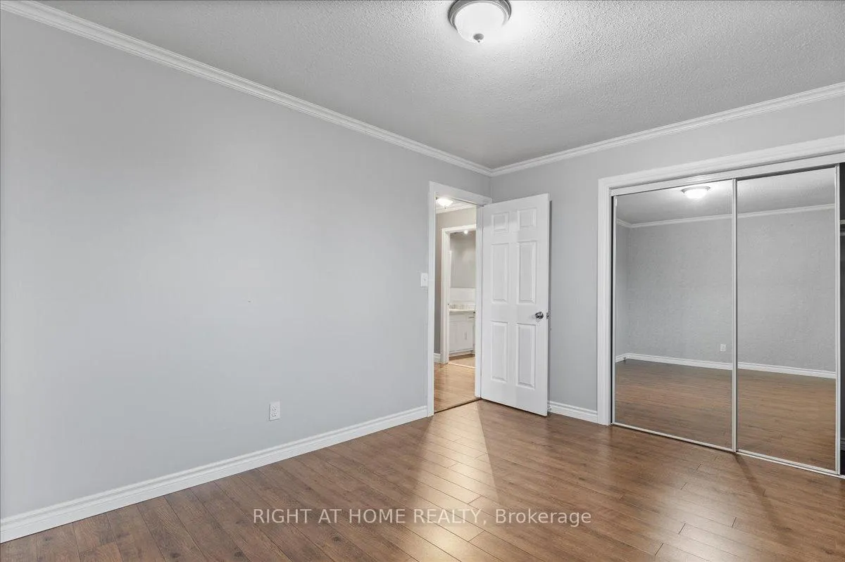 Photo 21 of 82 Farrier Drive, Kitchener — HOMEH