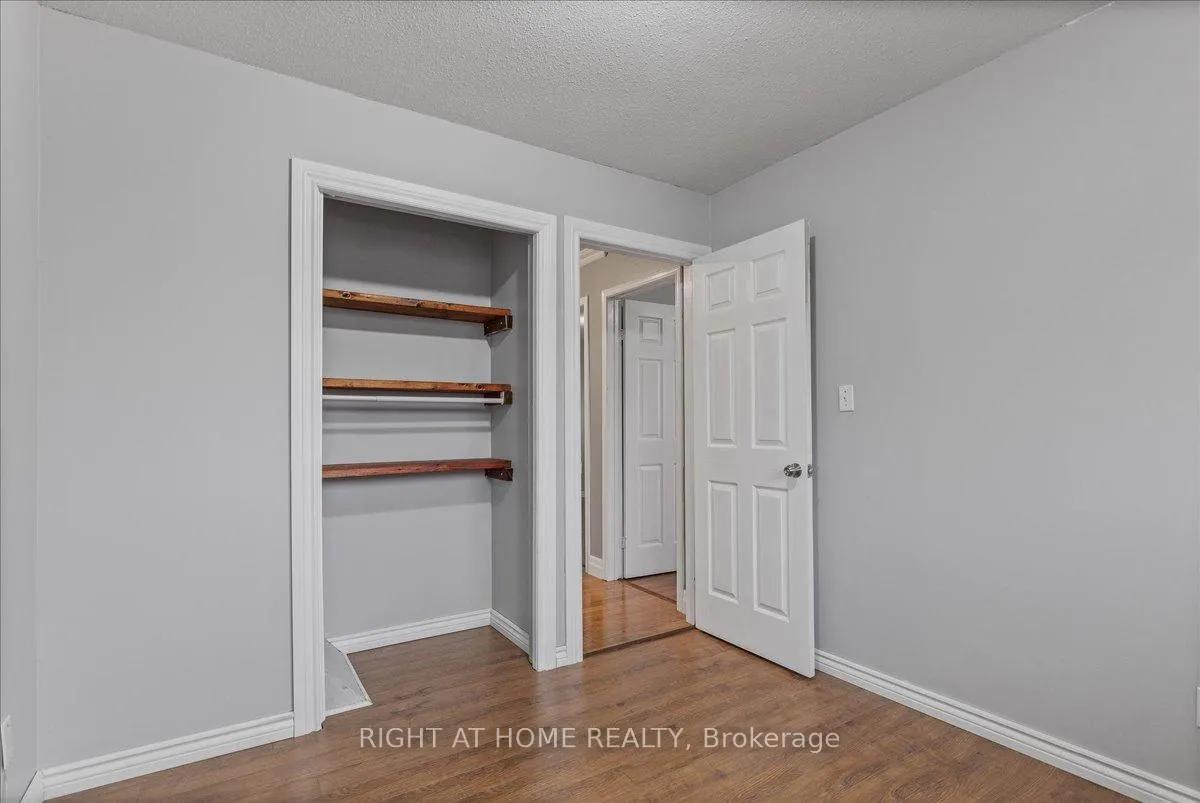 Photo 24 of 82 Farrier Drive, Kitchener — HOMEH