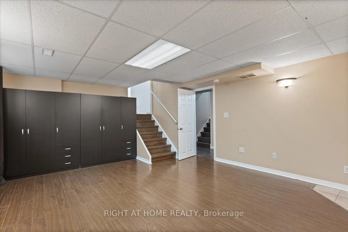 Photo 26 of 82 Farrier Drive, Kitchener — HOMEH