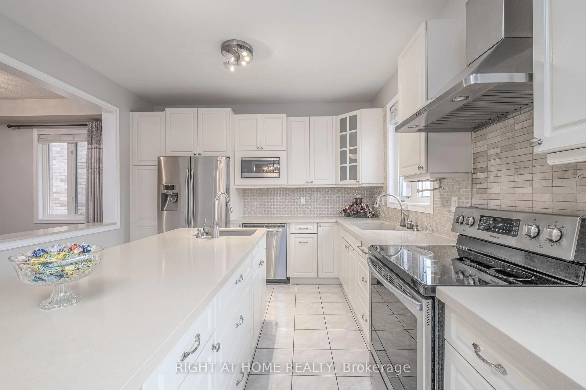 Photo 6 of Unit Upper, 163 Williamson Drive E, Ajax, Northwest Ajax — HOMEH