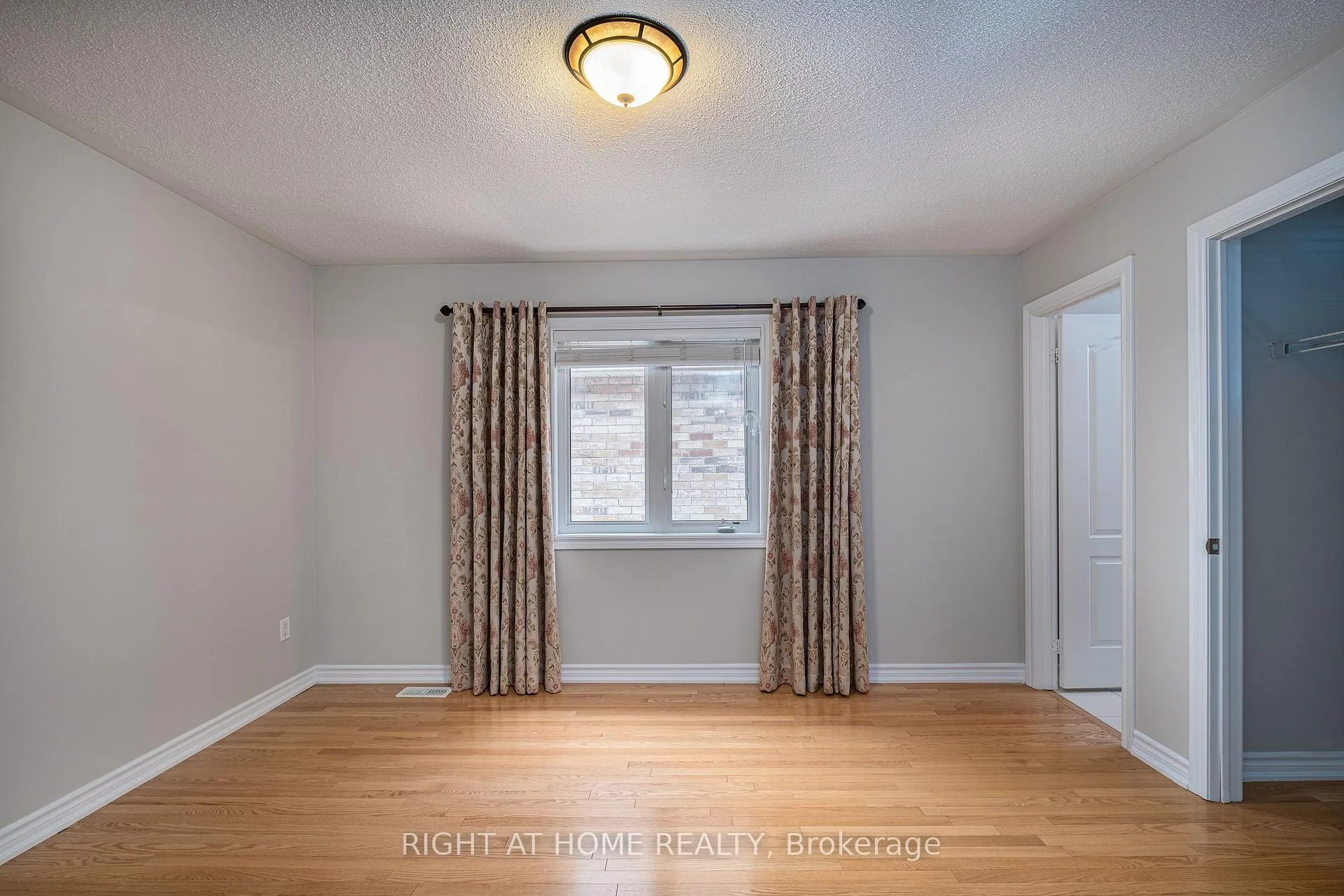 Photo 13 of Unit Upper, 163 Williamson Drive E, Ajax, Northwest Ajax — HOMEH