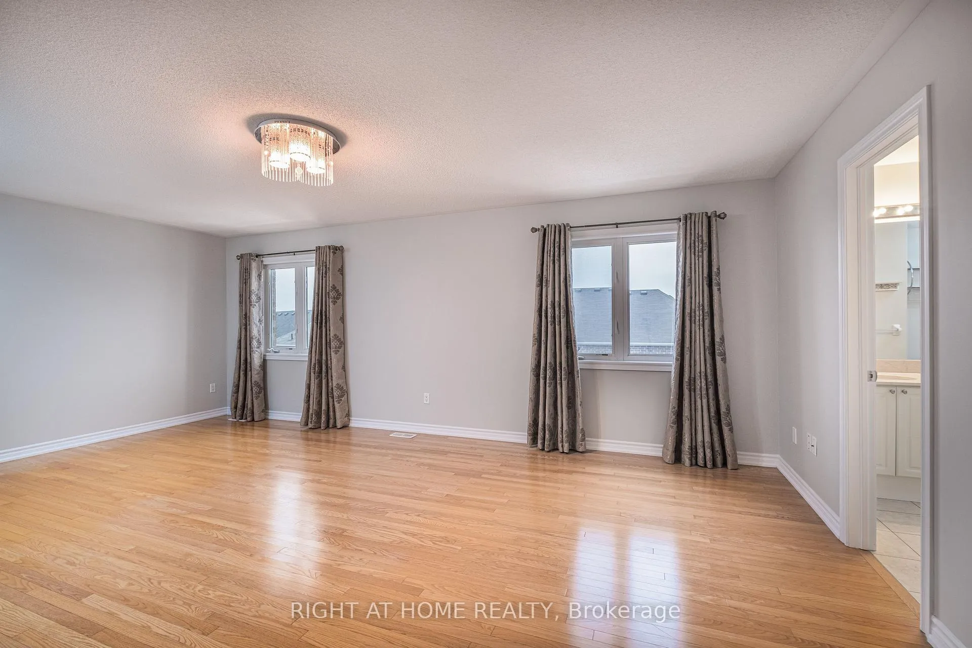 Photo 17 of Unit Upper, 163 Williamson Drive E, Ajax, Northwest Ajax — HOMEH