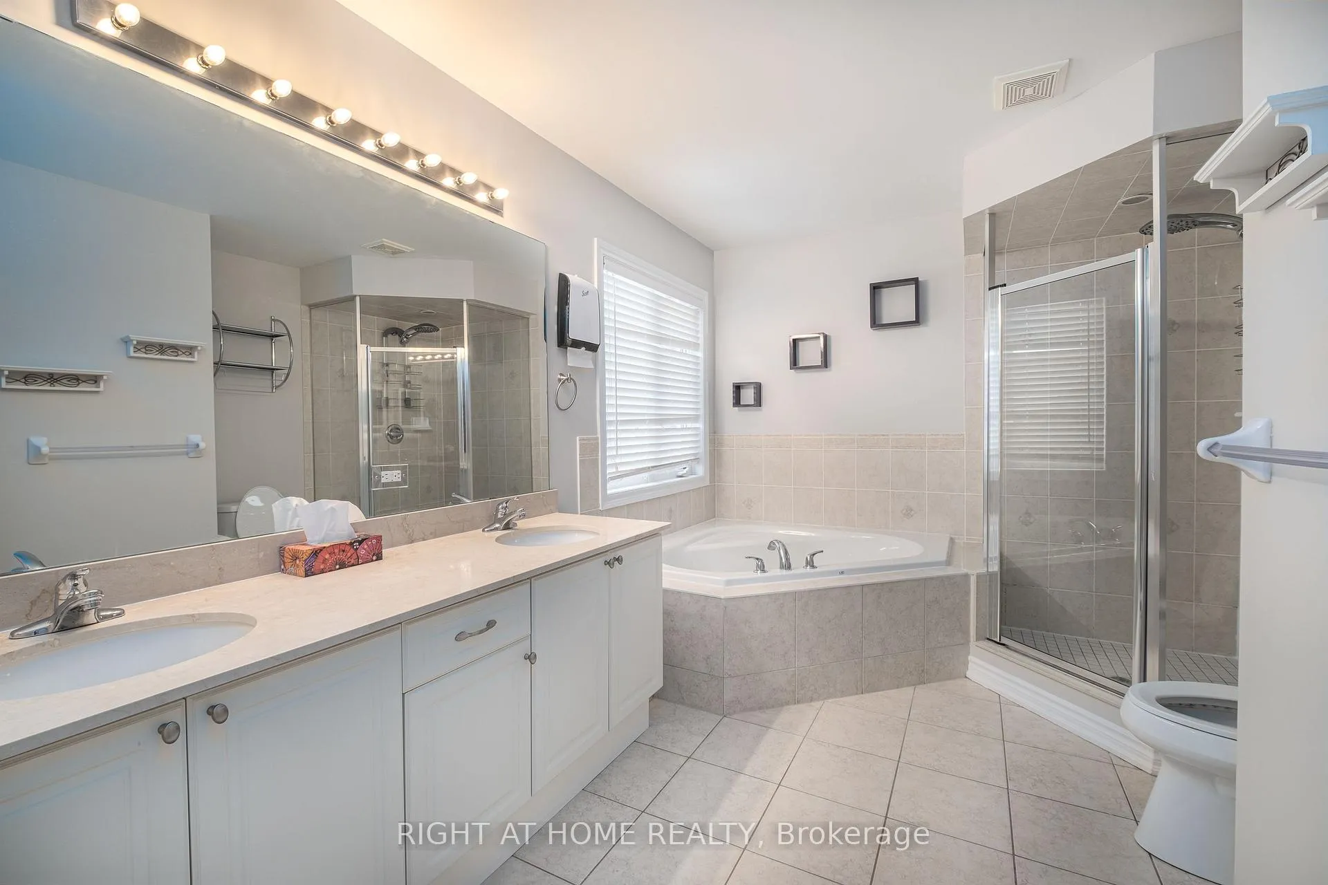 Photo 18 of Unit Upper, 163 Williamson Drive E, Ajax, Northwest Ajax — HOMEH