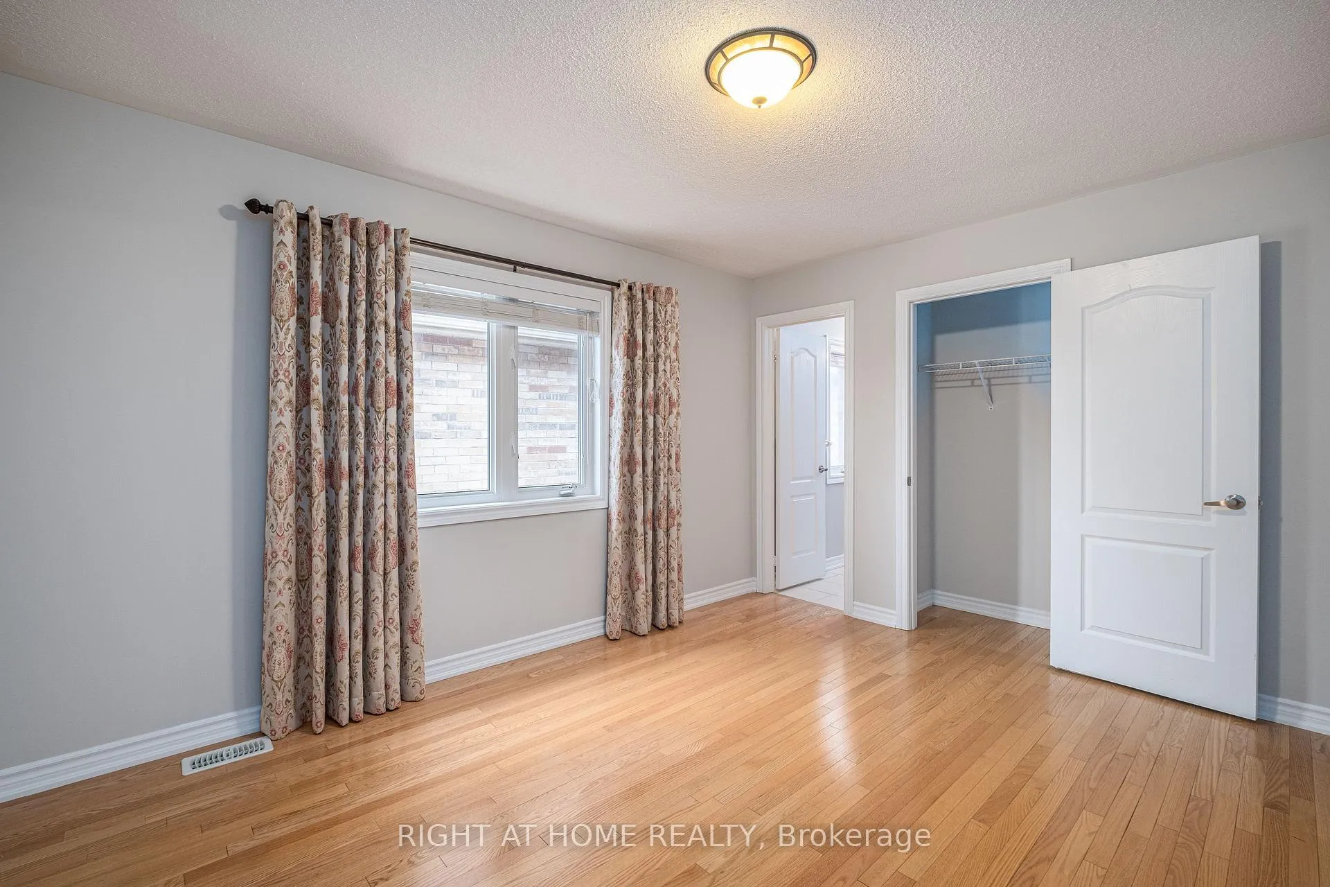 Photo 25 of Unit Upper, 163 Williamson Drive E, Ajax, Northwest Ajax — HOMEH