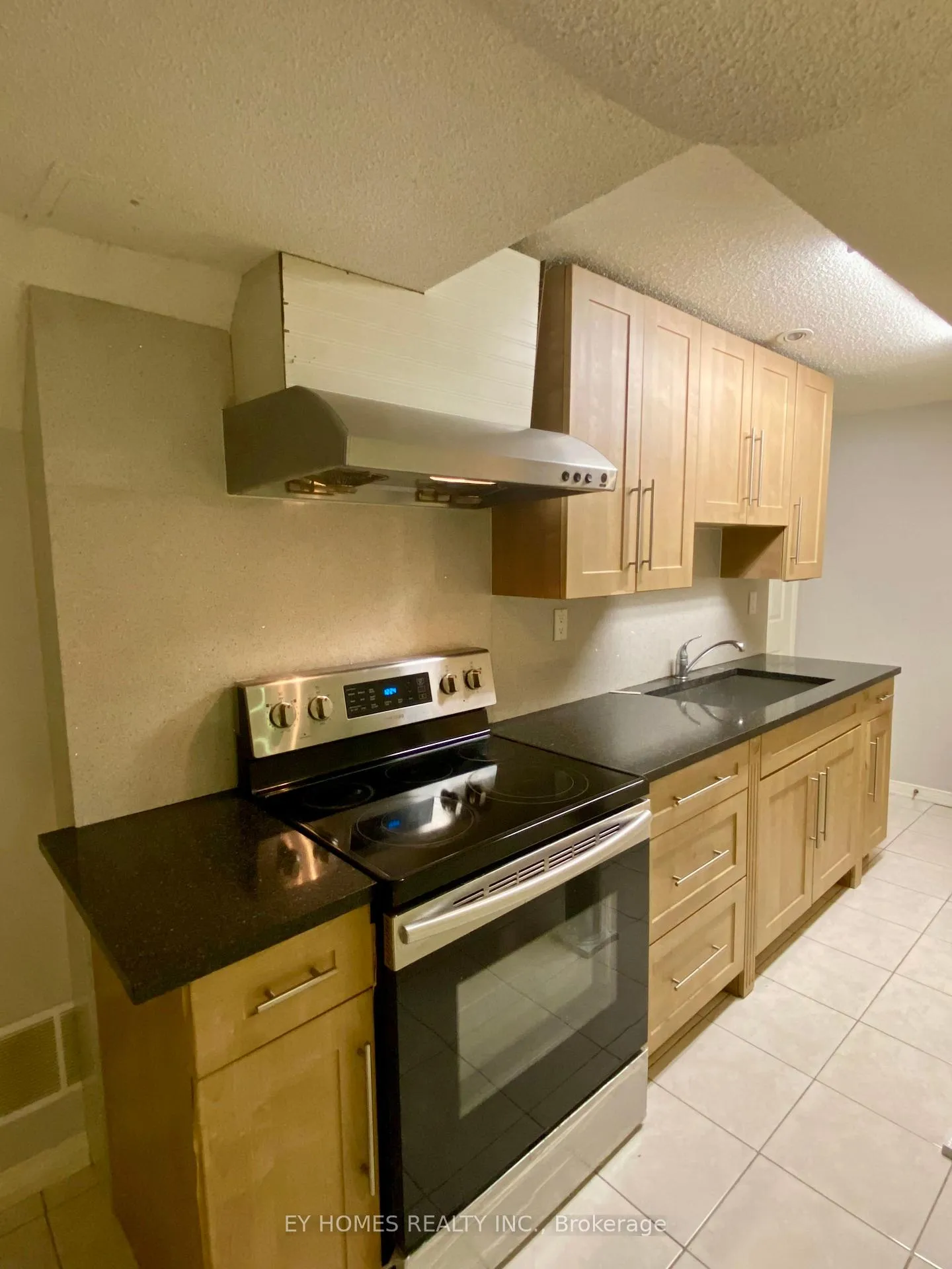 Photo 4 of Unit Basement, 29 Constantia Street, Markham, Middlefield — HOMEH