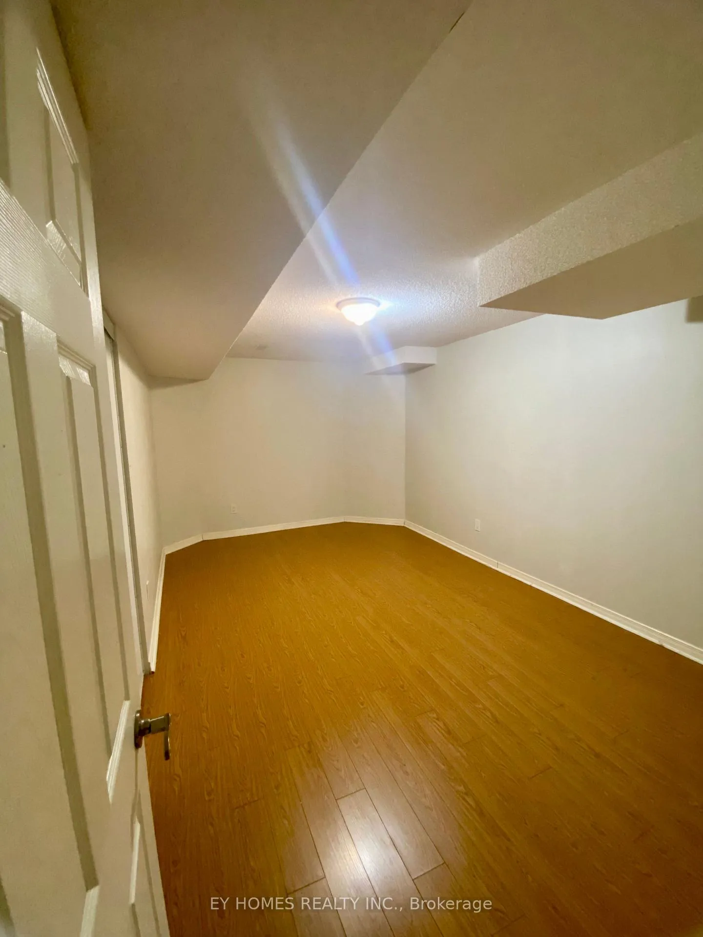 Photo 8 of Unit Basement, 29 Constantia Street, Markham, Middlefield — HOMEH
