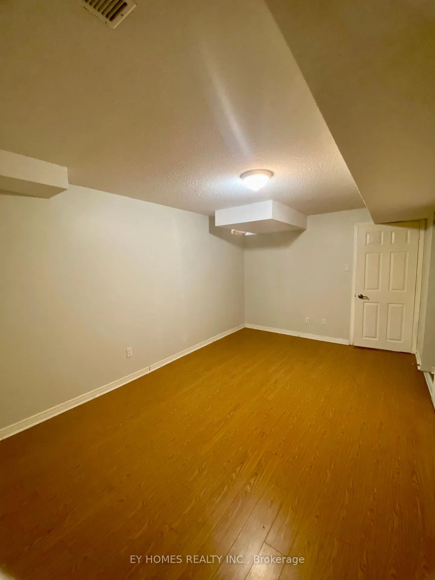 Photo 9 of Unit Basement, 29 Constantia Street, Markham, Middlefield — HOMEH
