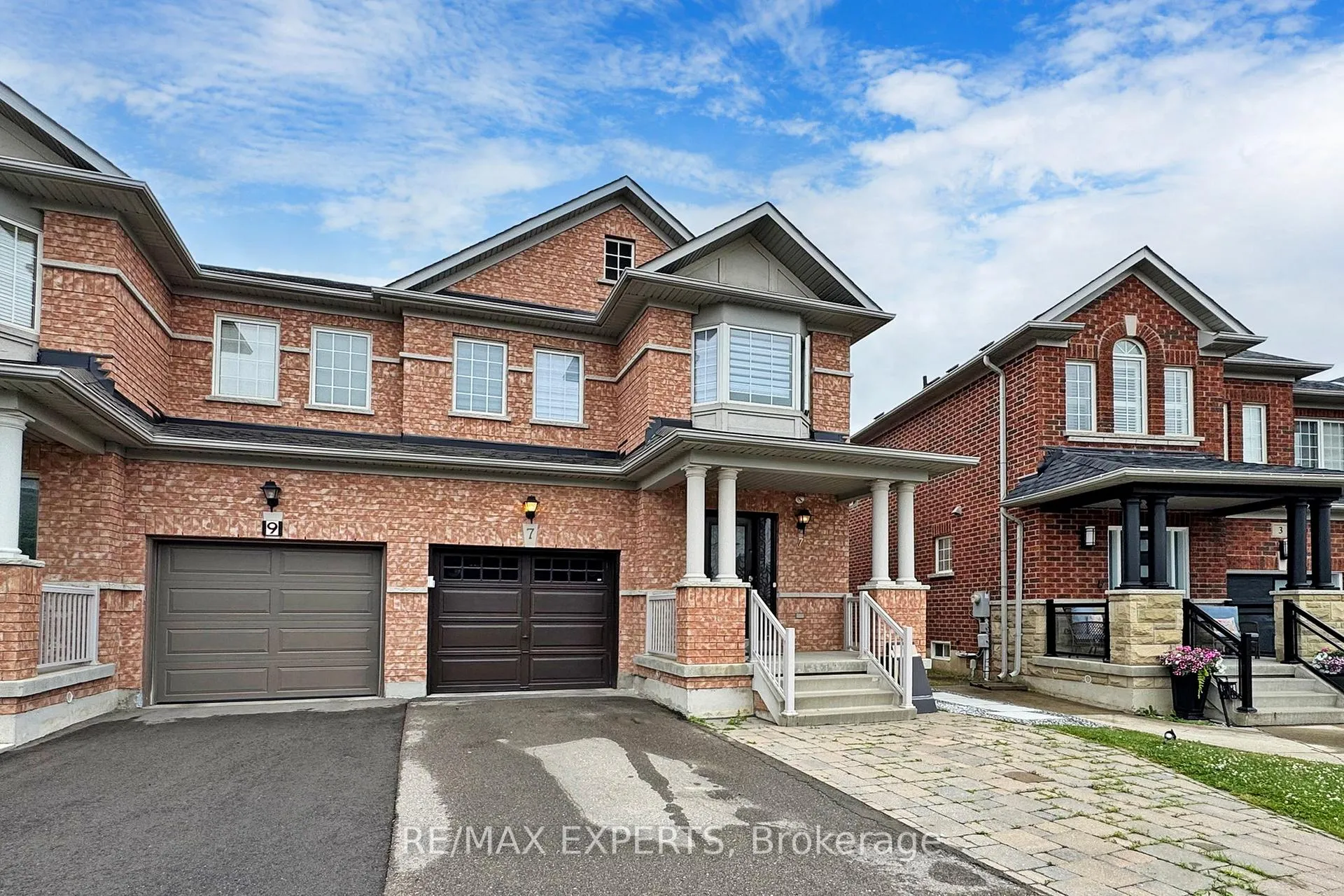 Photo 1 of 7 Twin Hills Crescent, Vaughan, Vellore Village — HOMEH