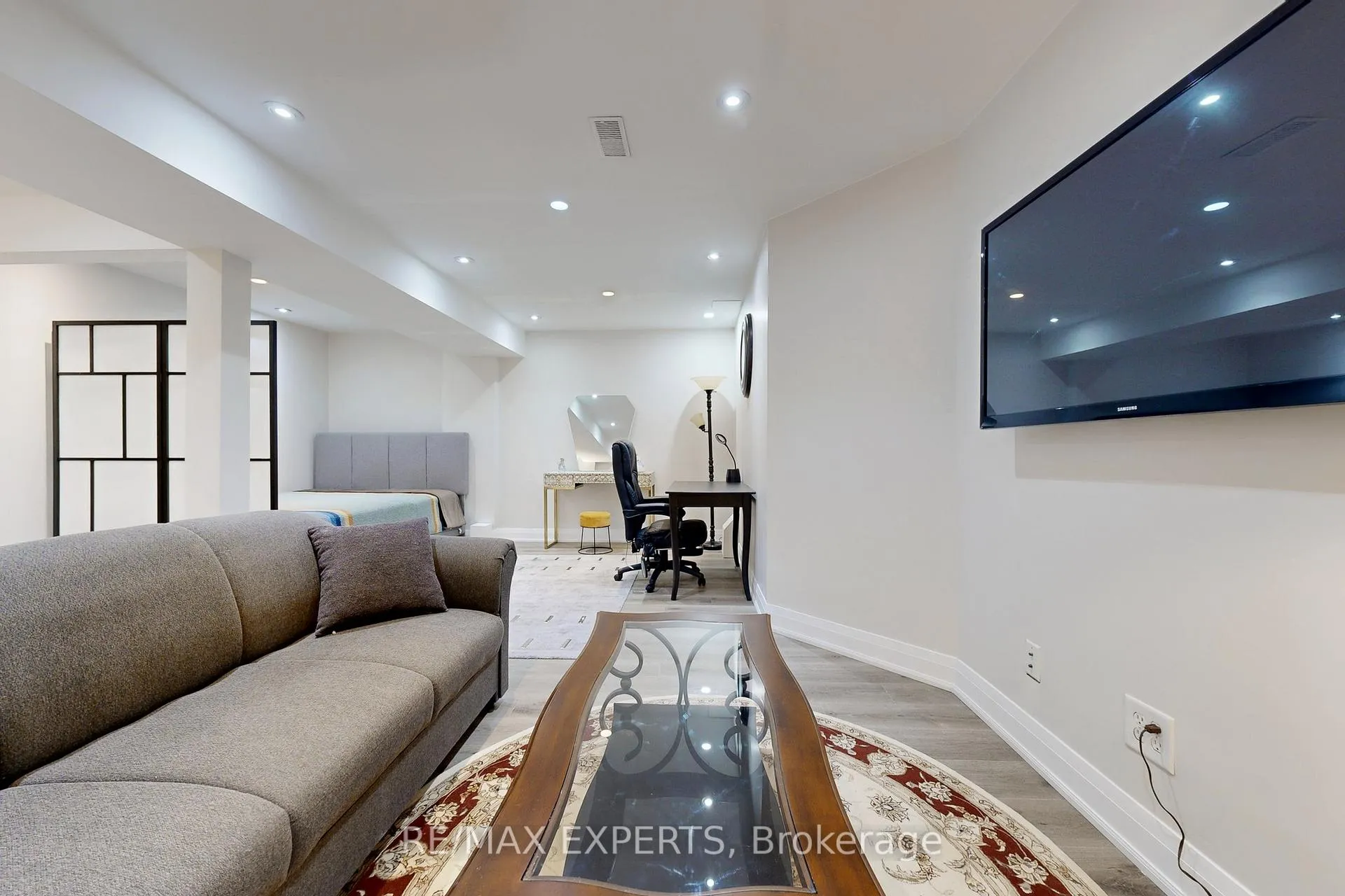 Photo 6 of 7 Twin Hills Crescent, Vaughan, Vellore Village — HOMEH