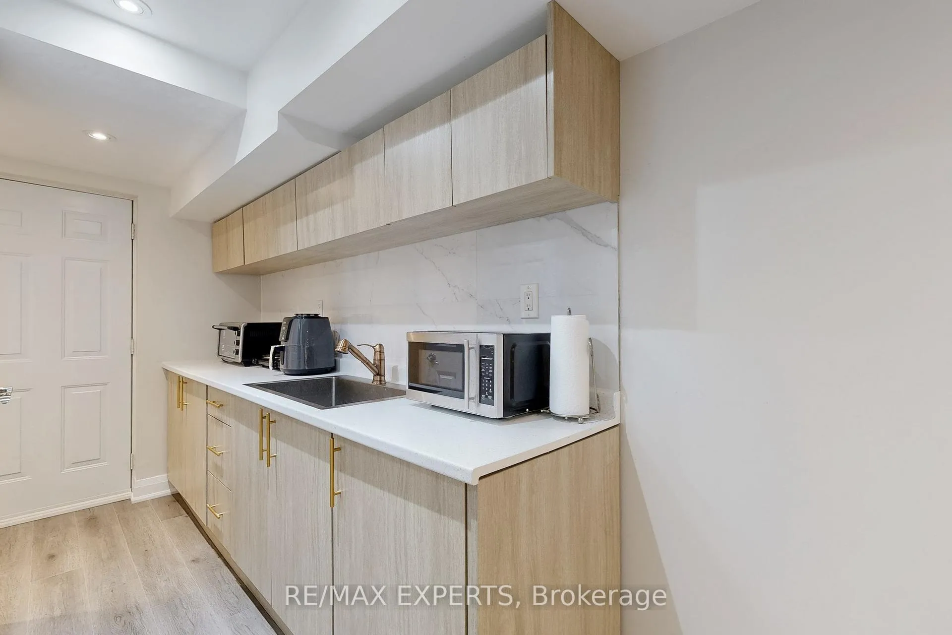 Photo 9 of 7 Twin Hills Crescent, Vaughan, Vellore Village — HOMEH