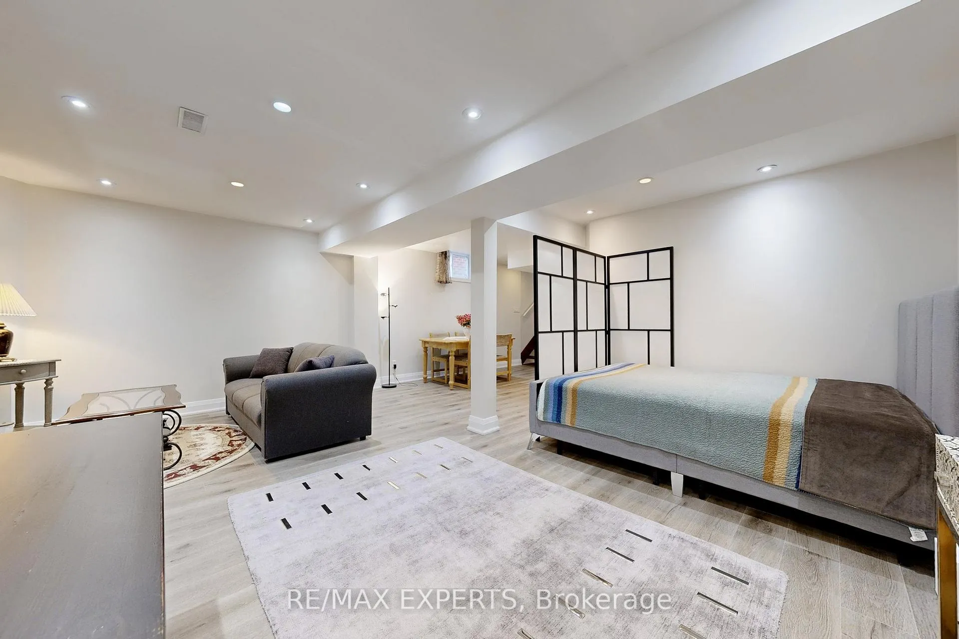 Photo 19 of 7 Twin Hills Crescent, Vaughan, Vellore Village — HOMEH