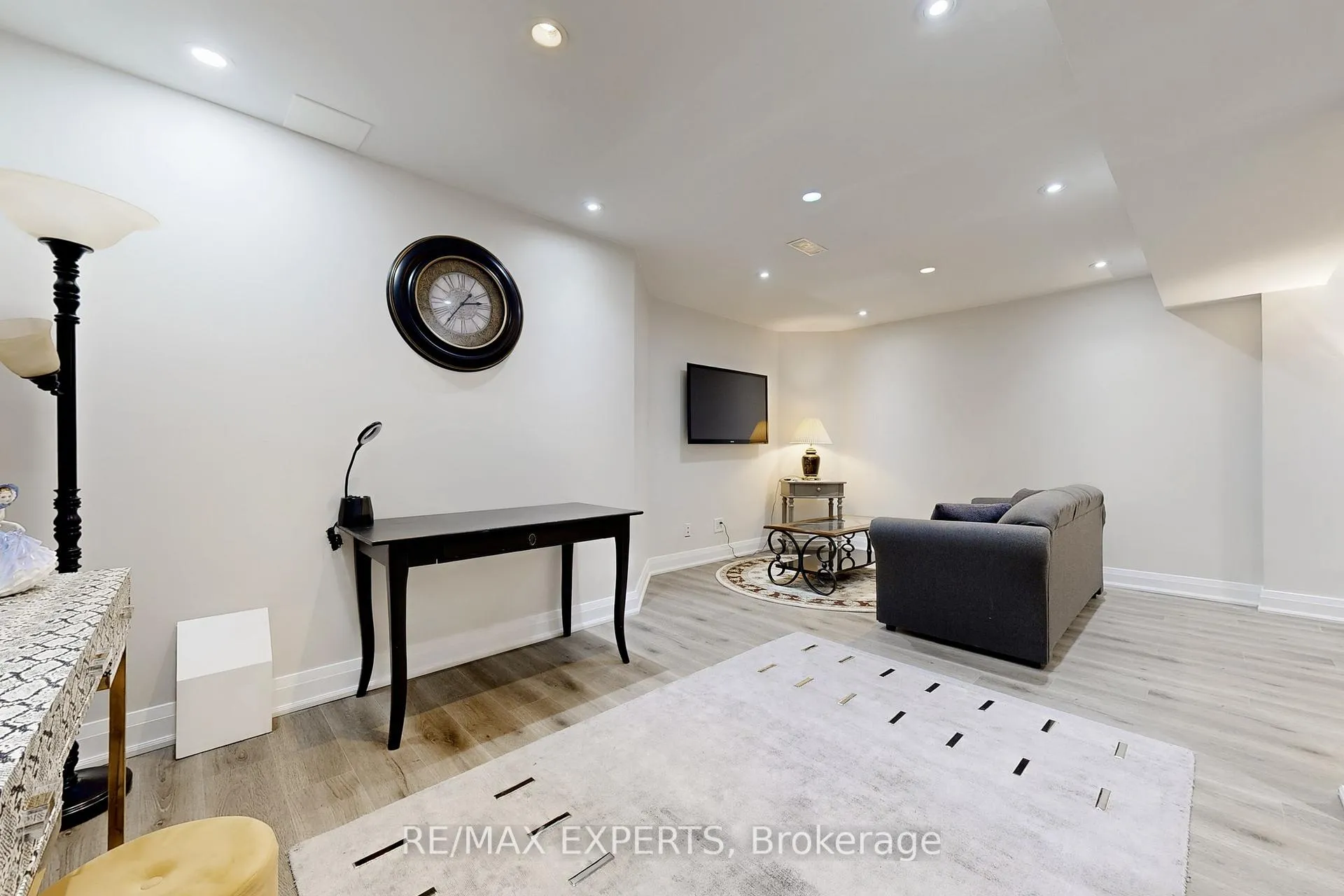 Photo 20 of 7 Twin Hills Crescent, Vaughan, Vellore Village — HOMEH