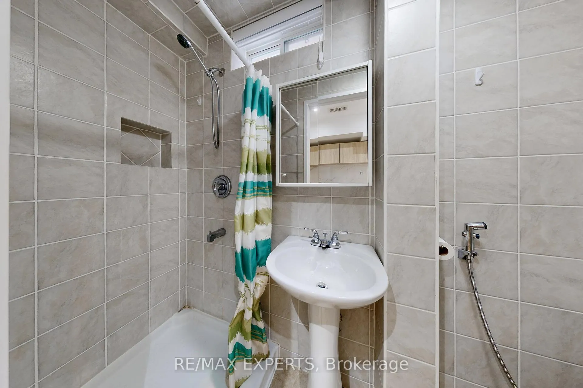 Photo 23 of 7 Twin Hills Crescent, Vaughan, Vellore Village — HOMEH