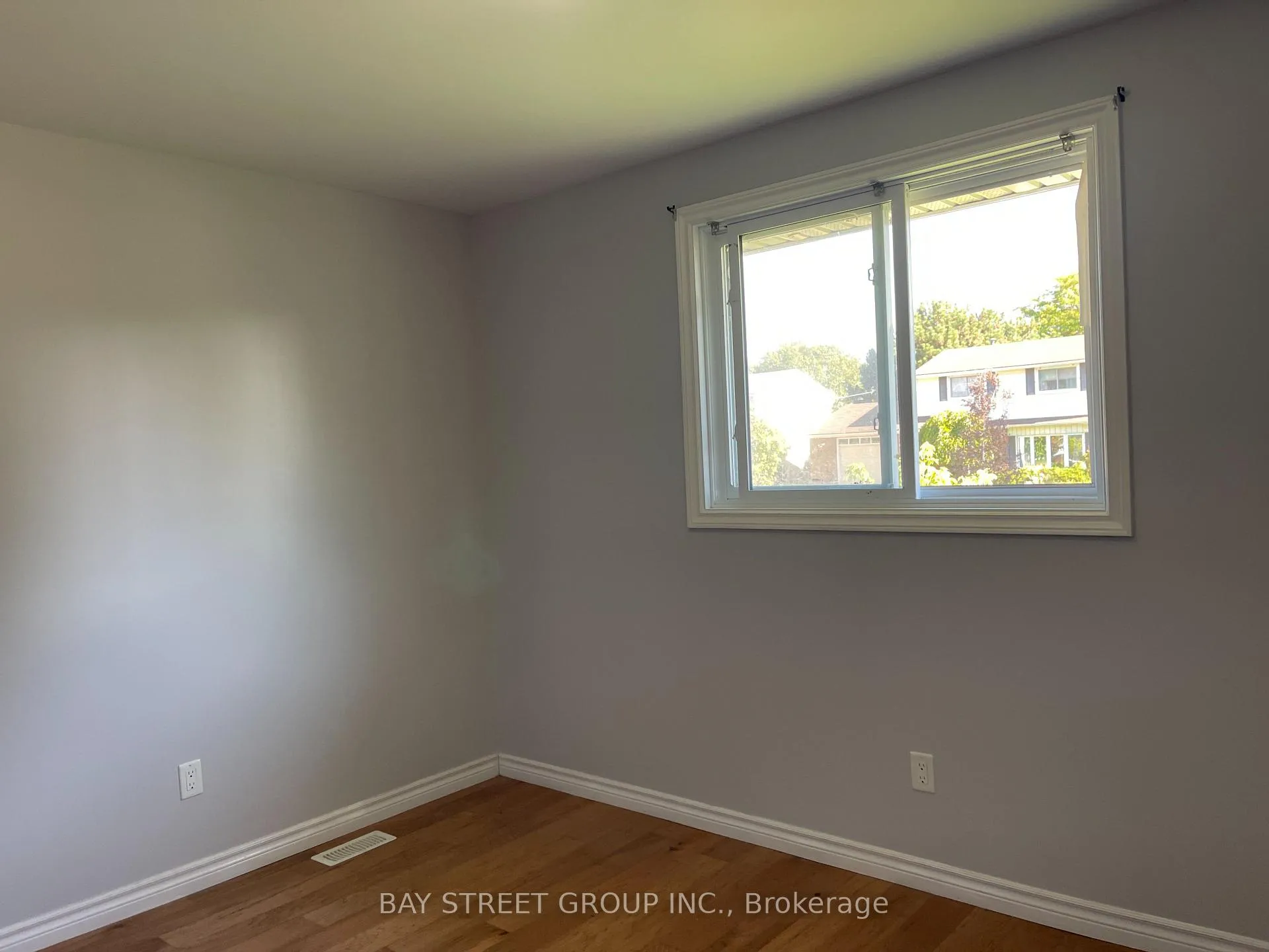 Photo 7 of 172 Darlington Drive, Hamilton, Gilbert — HOMEH