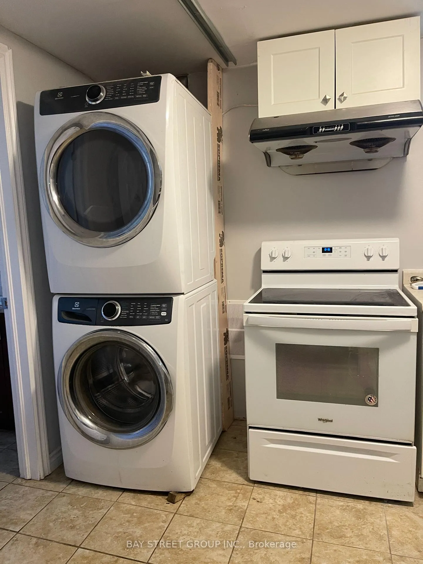 Photo 14 of 172 Darlington Drive, Hamilton, Gilbert — HOMEH