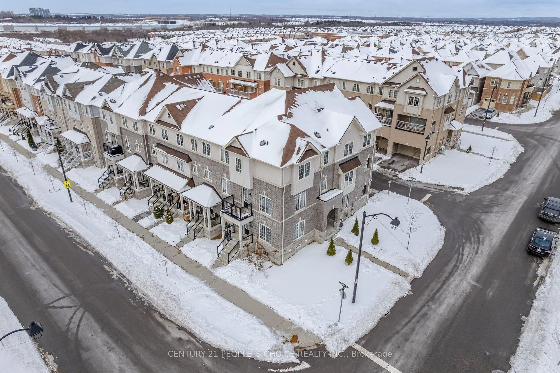 Photo 8 of 122 Ainley Road, Ajax, Central East — HOMEH