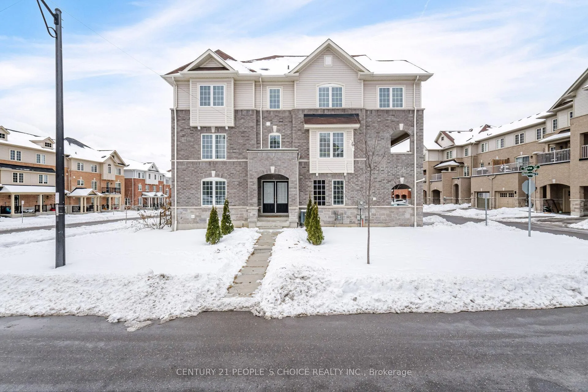 Photo 10 of 122 Ainley Road, Ajax, Central East — HOMEH