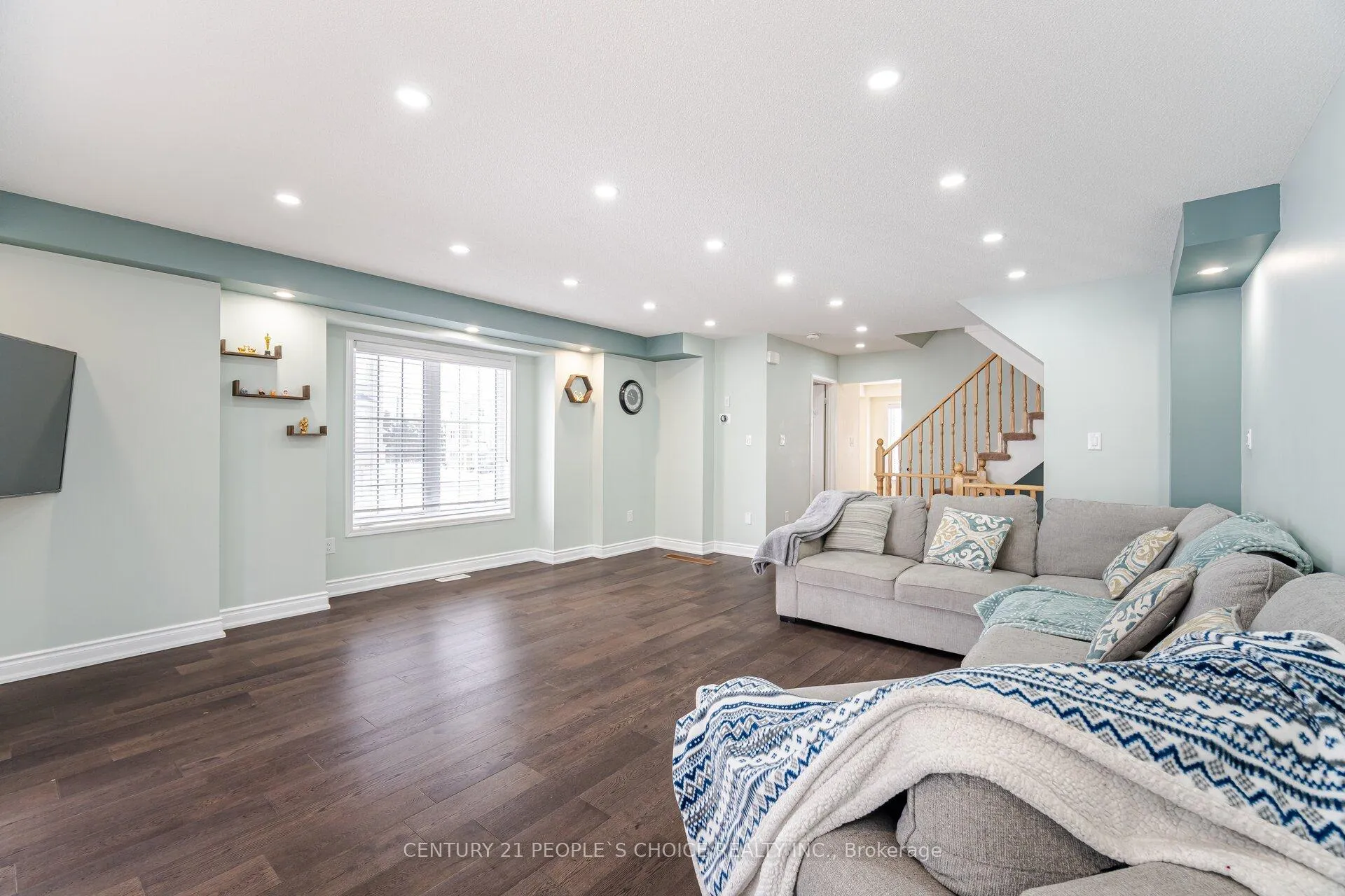 Photo 23 of 122 Ainley Road, Ajax, Central East — HOMEH
