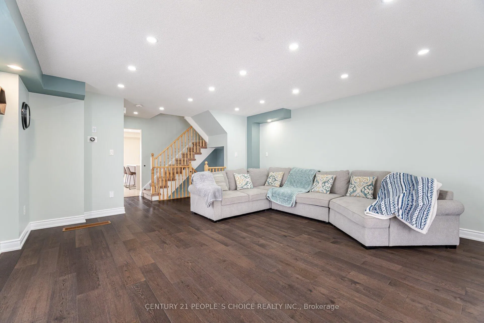 Photo 24 of 122 Ainley Road, Ajax, Central East — HOMEH