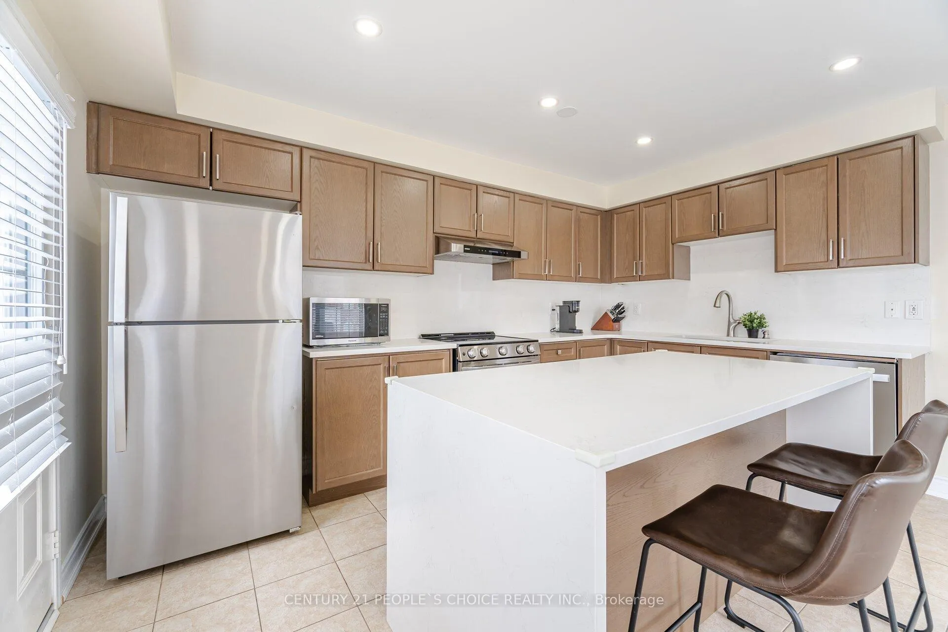 Photo 26 of 122 Ainley Road, Ajax, Central East — HOMEH