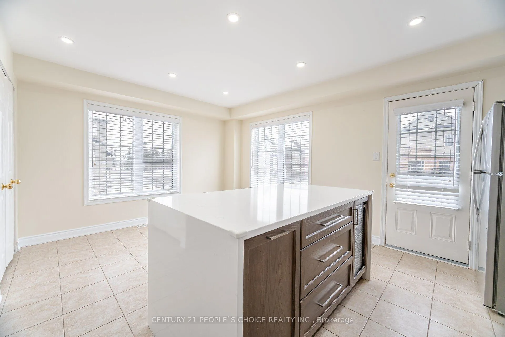 Photo 28 of 122 Ainley Road, Ajax, Central East — HOMEH