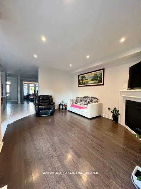 Photo 4 of 102 Pearl Lake Road, Markham, Cornell — HOMEH