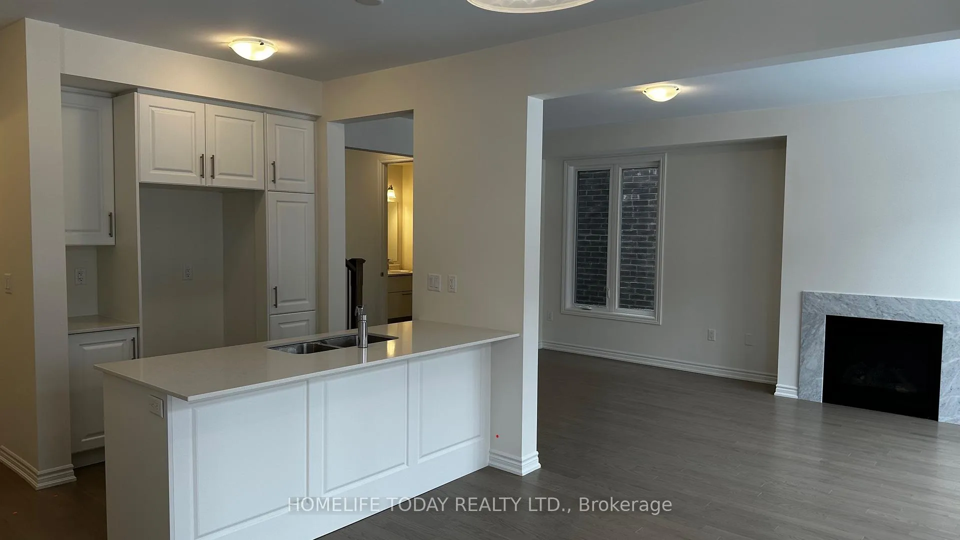 Photo 6 of 7 Phoenix Boulevard, Barrie, Painswick South — HOMEH