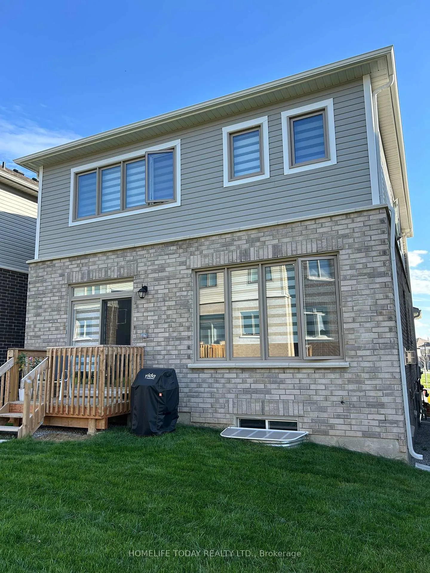 Photo 15 of 7 Phoenix Boulevard, Barrie, Painswick South — HOMEH