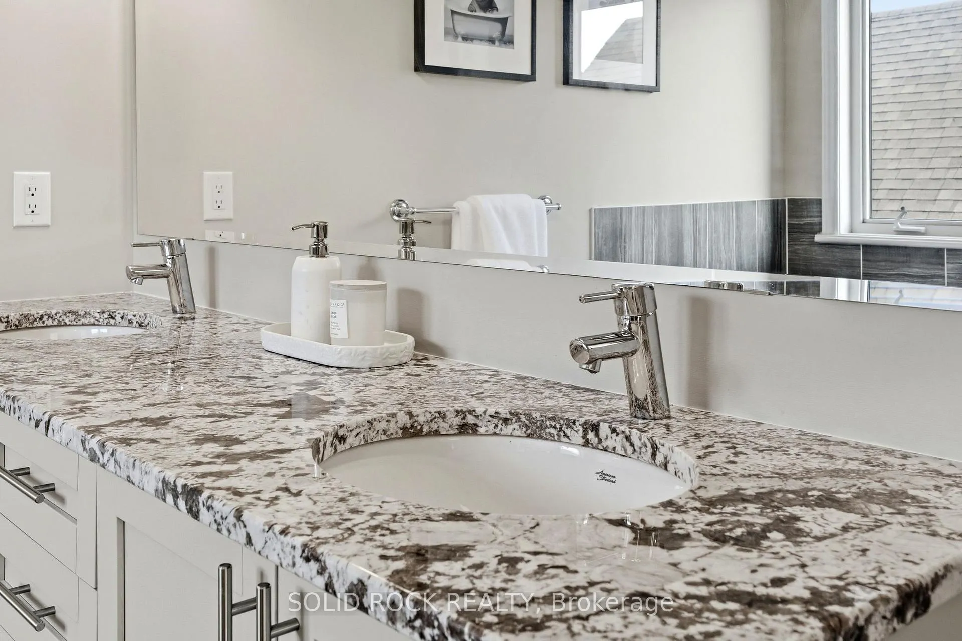 Photo 14 of 76 Palfrey Way, Ottawa, Kanata - Emerald Meadows/Trailwest — HOMEH