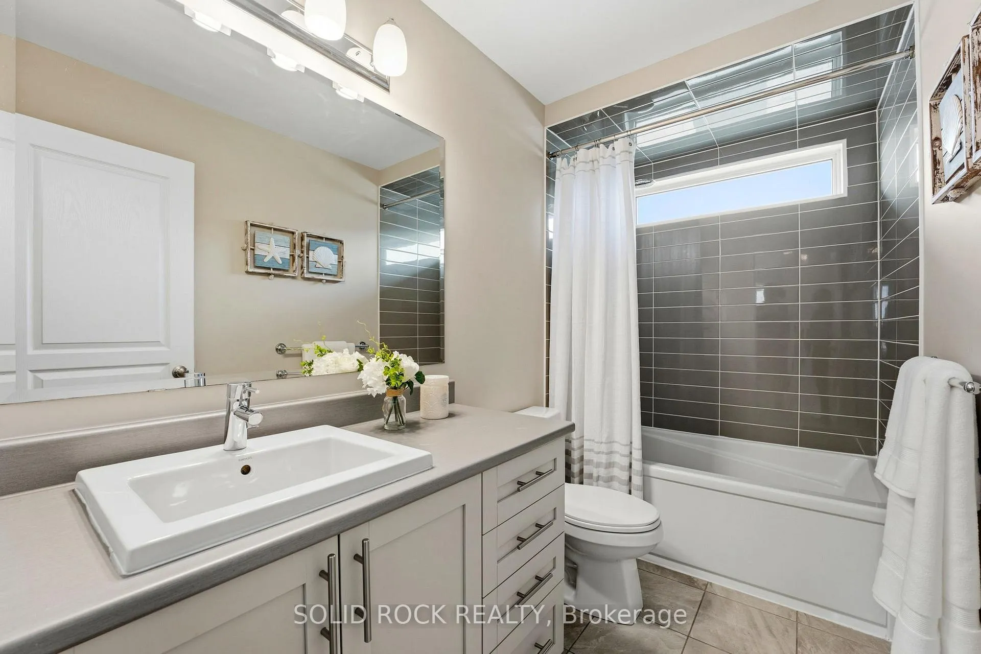 Photo 19 of 76 Palfrey Way, Ottawa, Kanata - Emerald Meadows/Trailwest — HOMEH